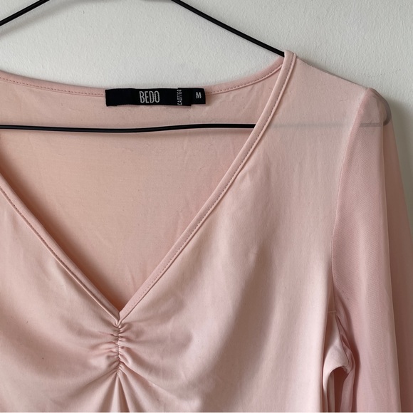 Vintage 90s / Y2K baby pink blouse with sheer flared sleeves - Picture 2 of 5